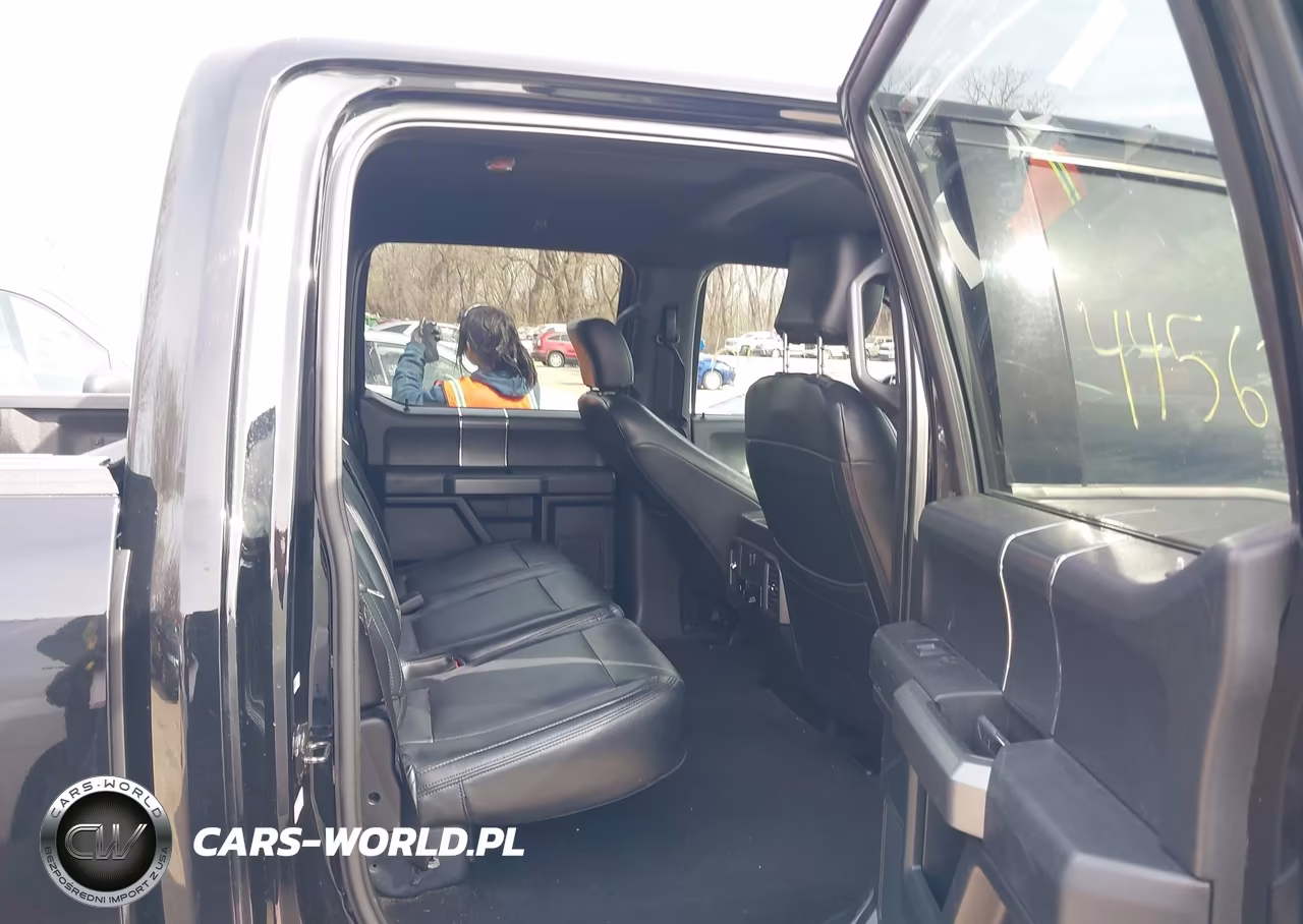 2018 Ford F-150 Xlt VIN:1FTEW1EP0JFD06226 - 8