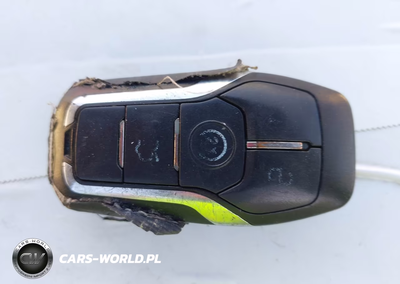 2015 Ford Fusion Energi Titanium VIN:3FA6P0SU9FR147244 - 11