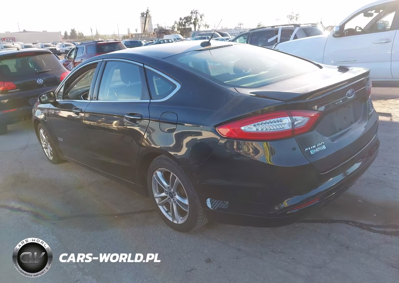 2015 Ford Fusion Energi Titanium VIN:3FA6P0SU9FR147244 - 3