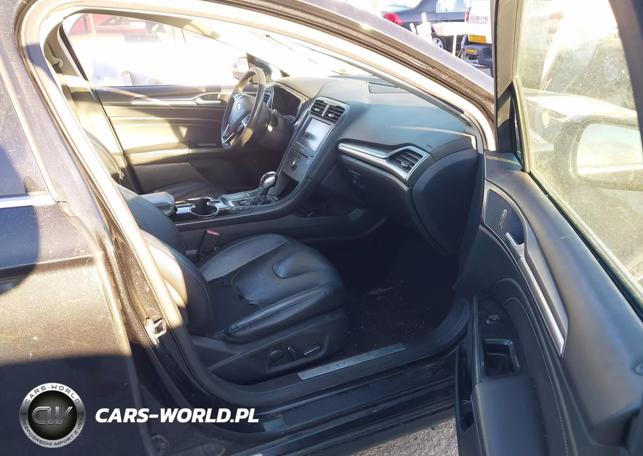 2015 Ford Fusion Energi Titanium VIN:3FA6P0SU9FR147244 - 5