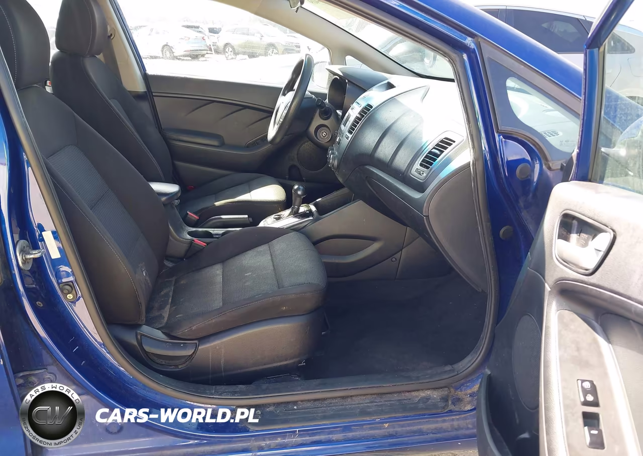 2017 Kia Forte Lx VIN:3KPFK4A78HE151405 - 5