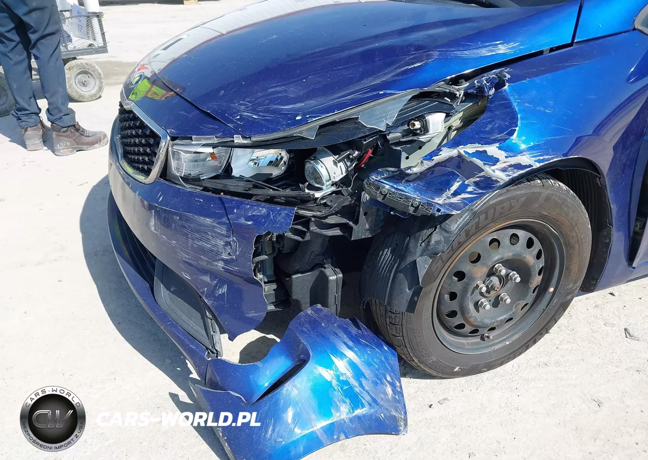 2017 Kia Forte Lx VIN:3KPFK4A78HE151405 - 6