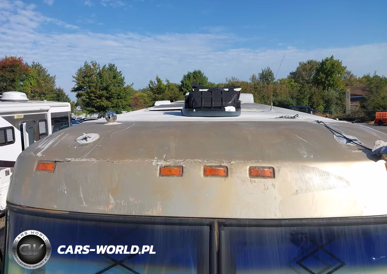 2001 Beaver Motor Coach VIN:4SLC3FP3611154005 - 6