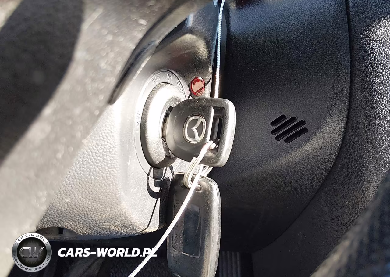 2007 Mazda Mazda3 I Touring VIN:JM1BK32F671714077 - 11