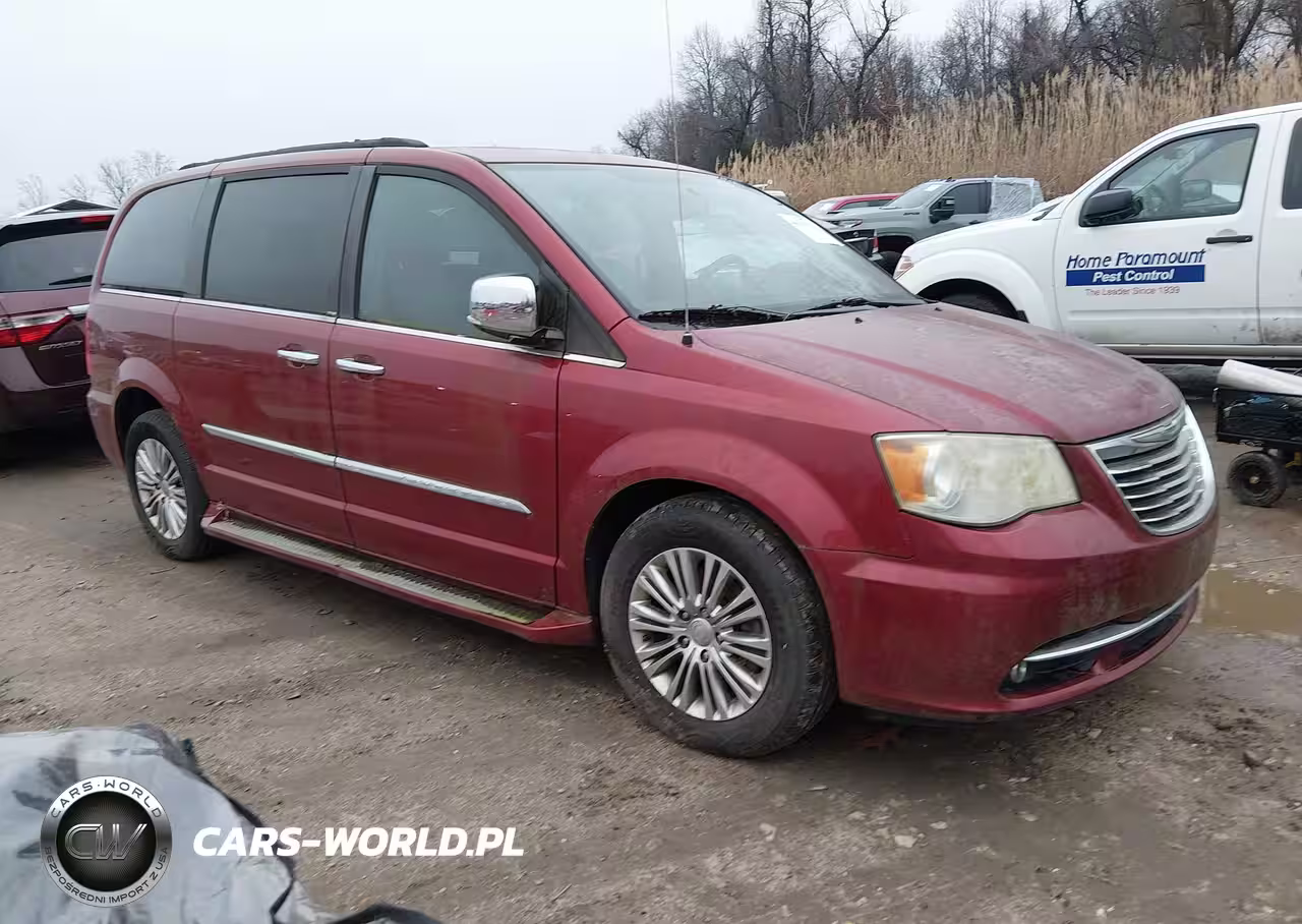 2013 Chrysler Town & Country Touring-L