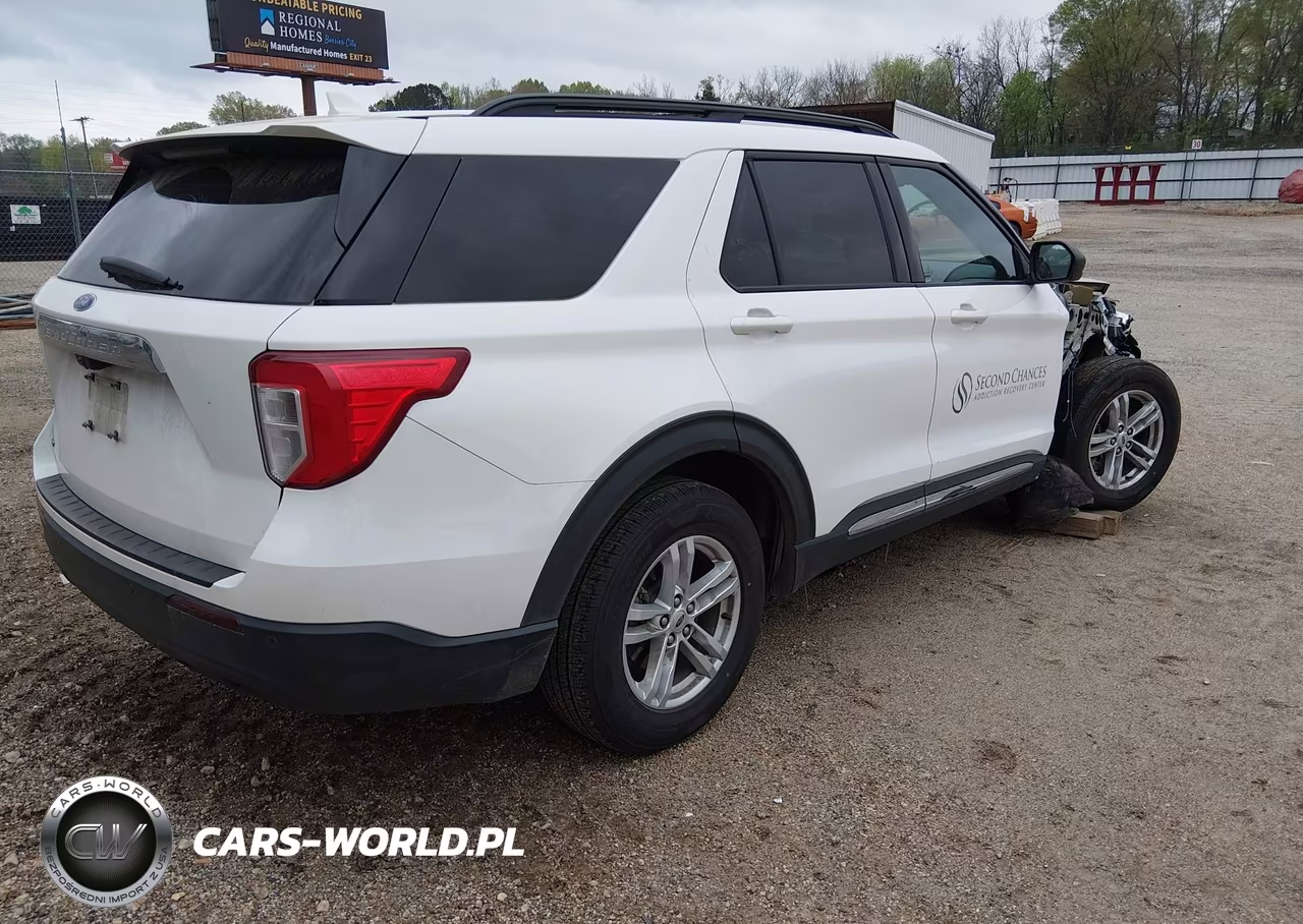 2022 Ford Explorer Xlt VIN:1FMSK7DHXNGA34470 - 4