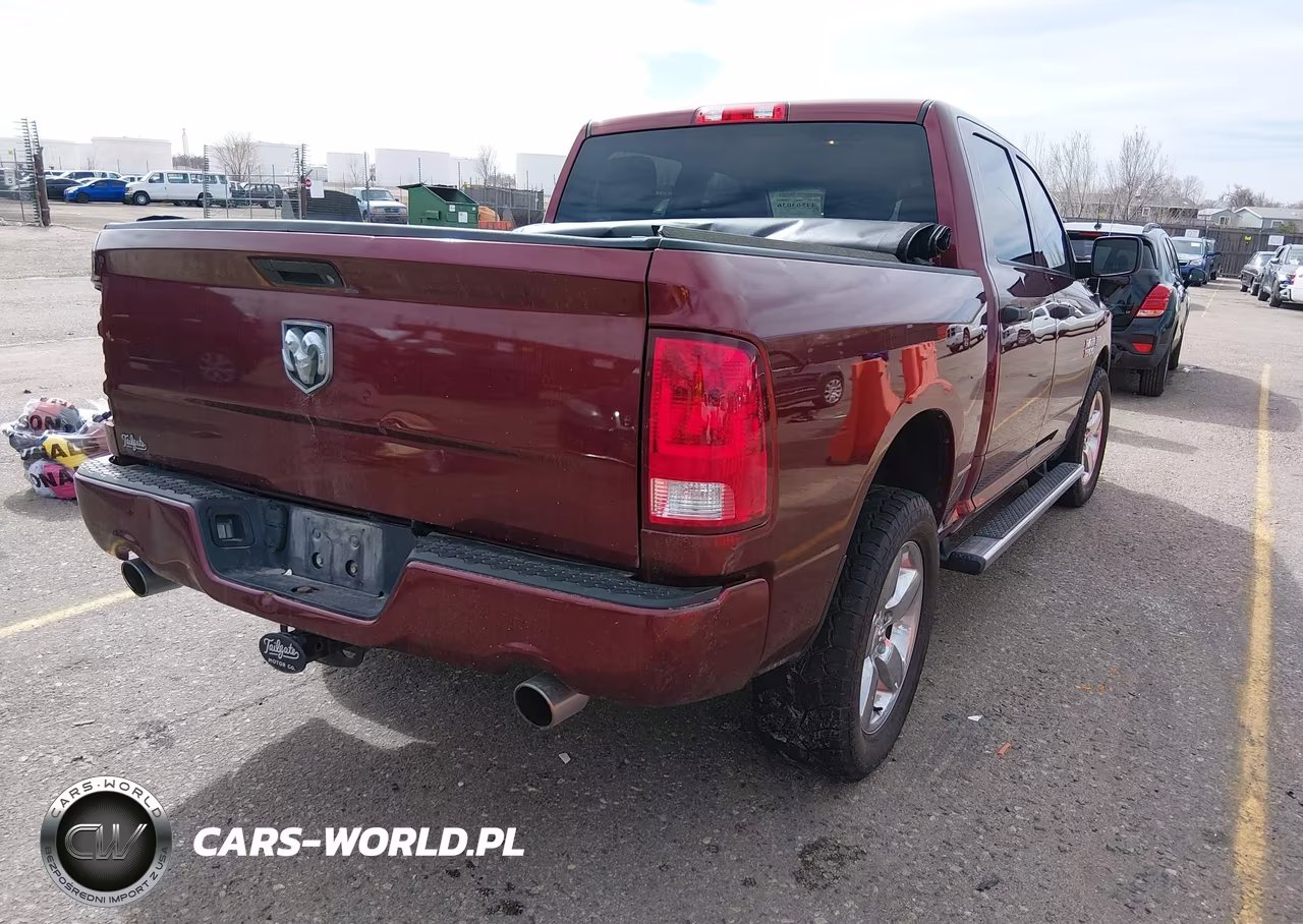 2017 Ram 1500 Express 4X4 5'7 Box VIN:3C6RR7KT9HG735250 - 4