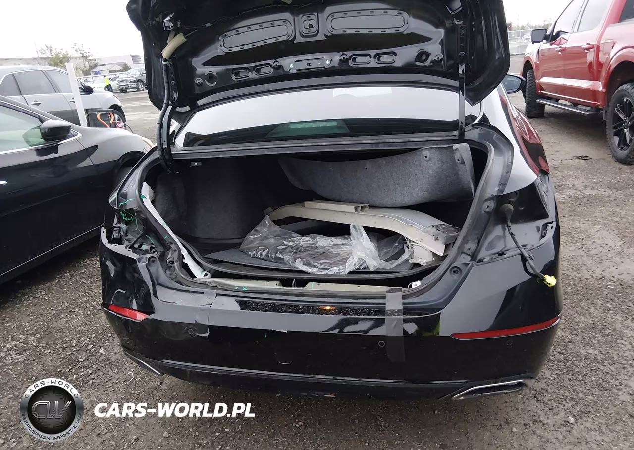 2018 Honda Accord Touring VIN:1HGCV1F92JA006809 - 17