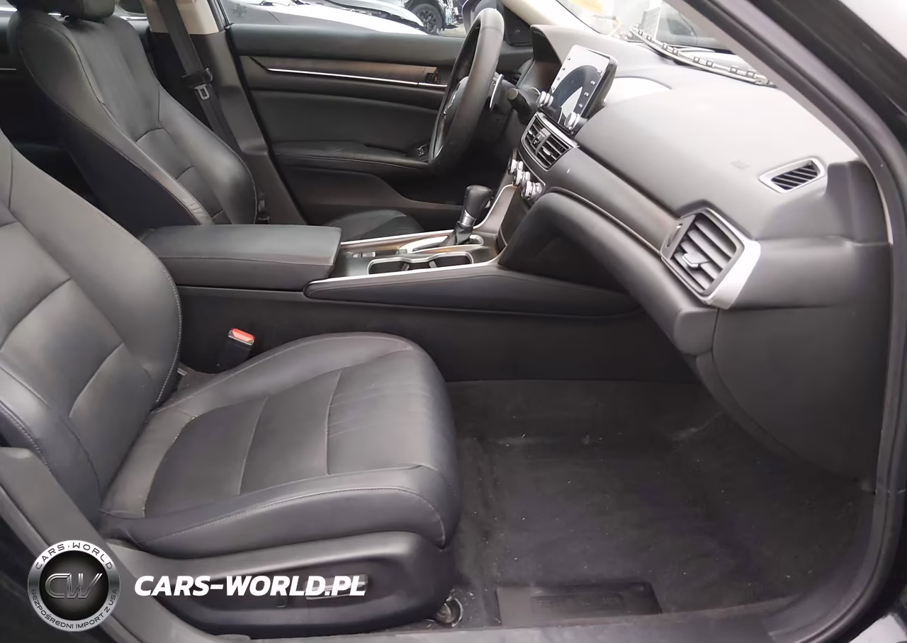 2018 Honda Accord Touring VIN:1HGCV1F92JA006809 - 5