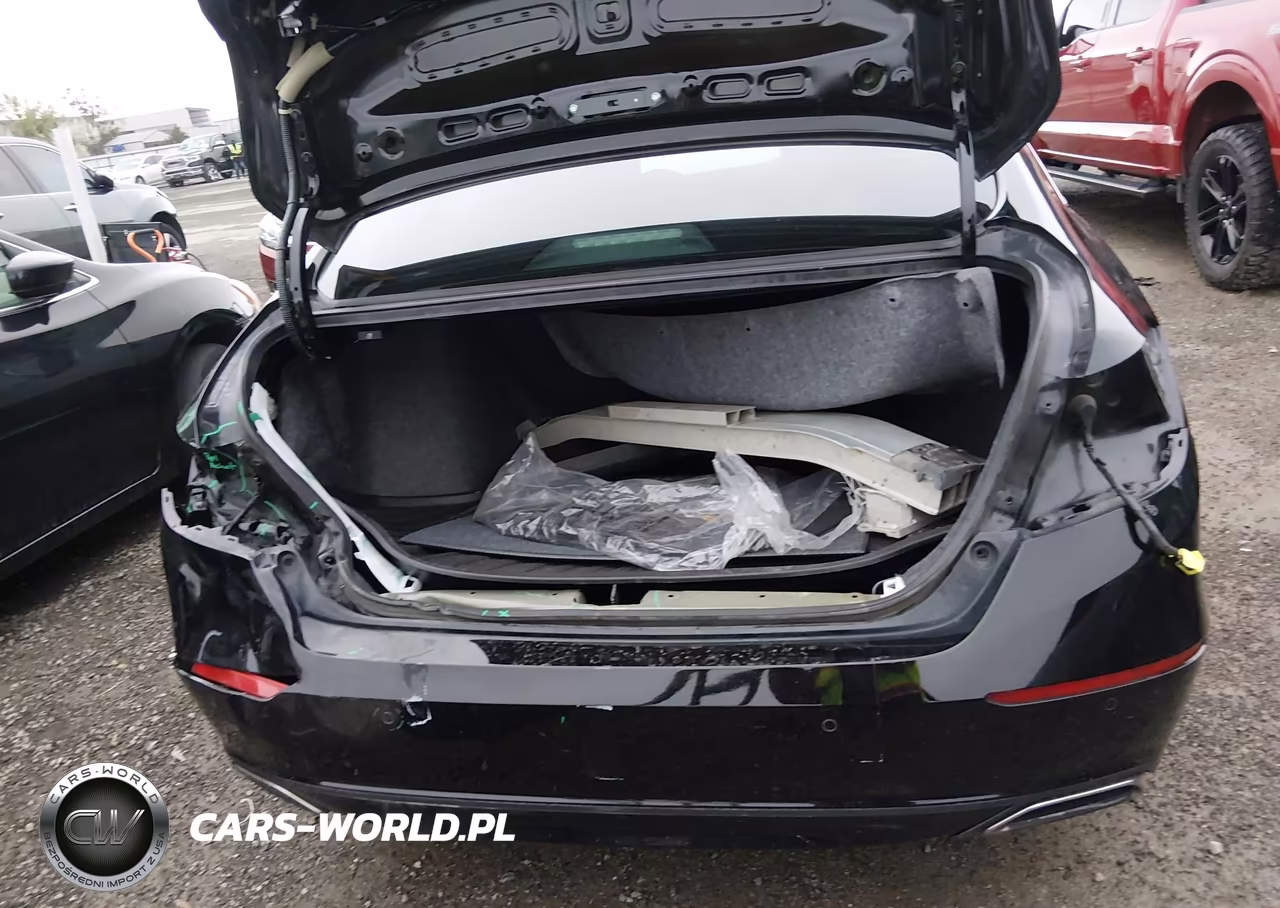 2018 Honda Accord Touring VIN:1HGCV1F92JA006809 - 6