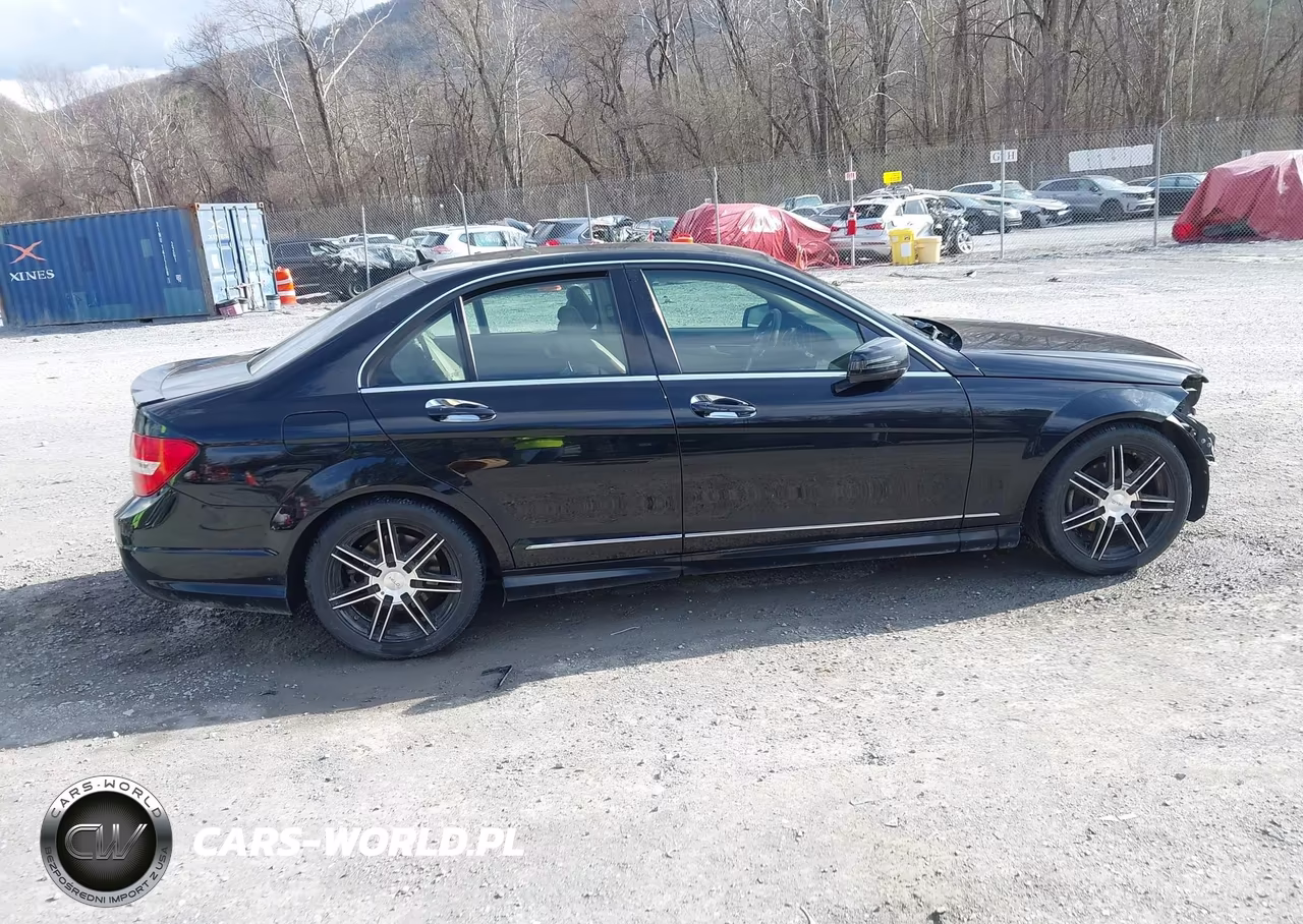 2012 Mercedes-Benz C 300 Sport 4Matic VIN:WDDGF8BB6CF881692 - 13