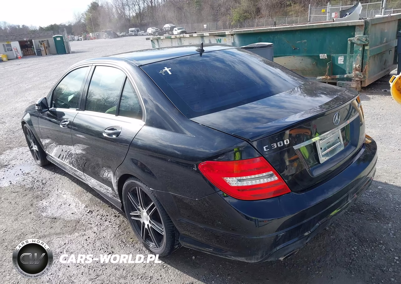 2012 Mercedes-Benz C 300 Sport 4Matic VIN:WDDGF8BB6CF881692 - 3