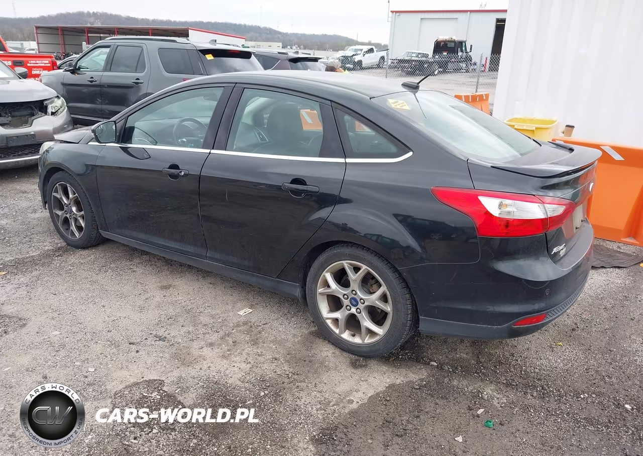 2014 Ford Focus Titanium VIN:1FADP3J27EL170379 - 3