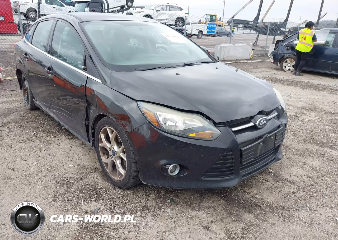 2014 Ford Focus Titanium VIN:1FADP3J27EL170379 - 6