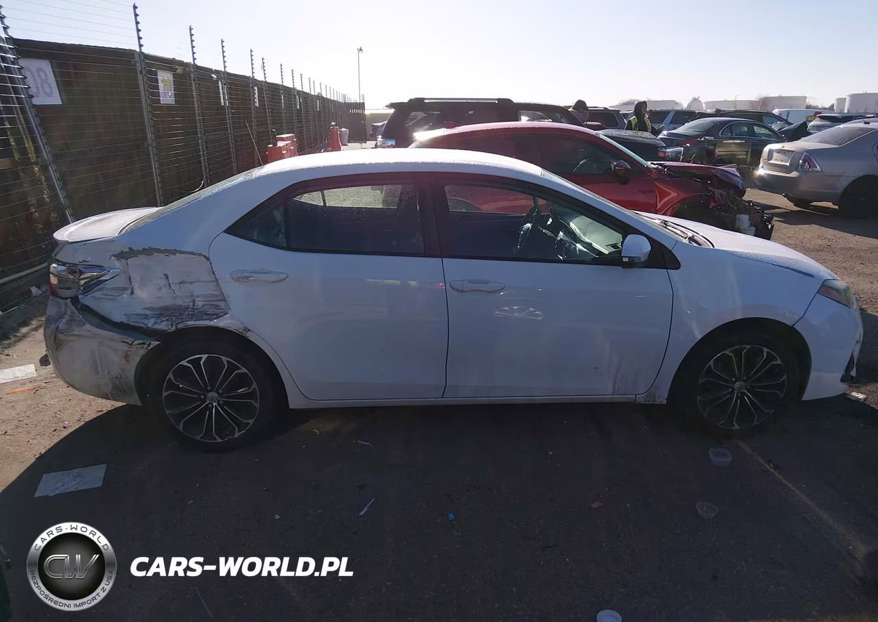 2015 Toyota Corolla S Plus VIN:5YFBURHE1FP204984 - 14