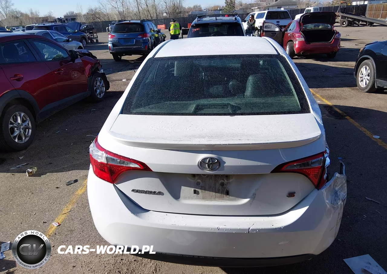 2015 Toyota Corolla S Plus VIN:5YFBURHE1FP204984 - 17
