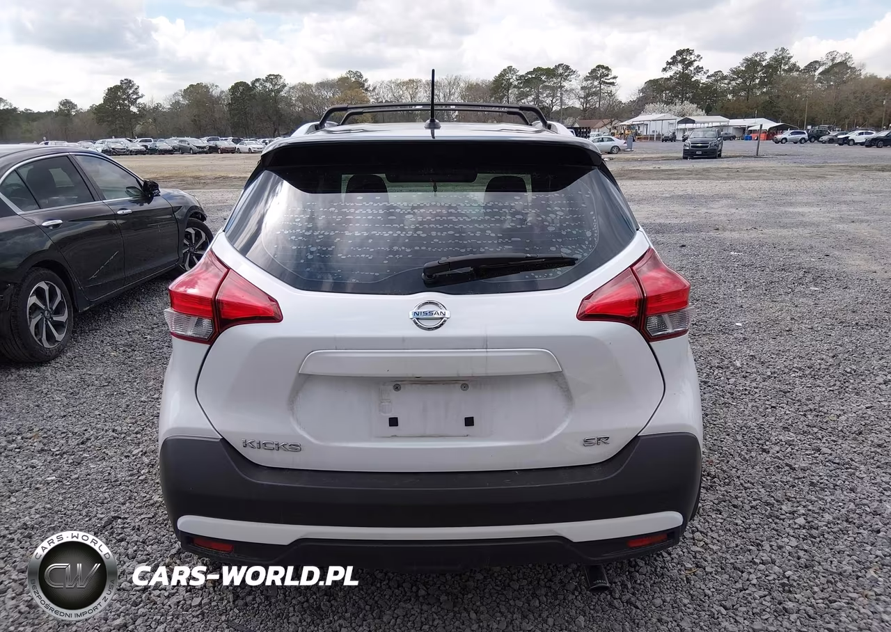 2019 Nissan Kicks Sr VIN:3N1CP5CU0KL522883 - 17
