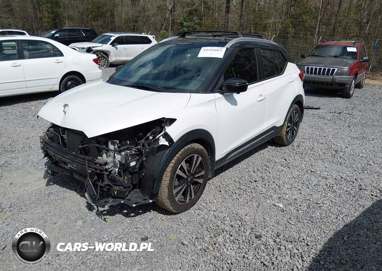 2019 Nissan Kicks Sr VIN:3N1CP5CU0KL522883 - 2
