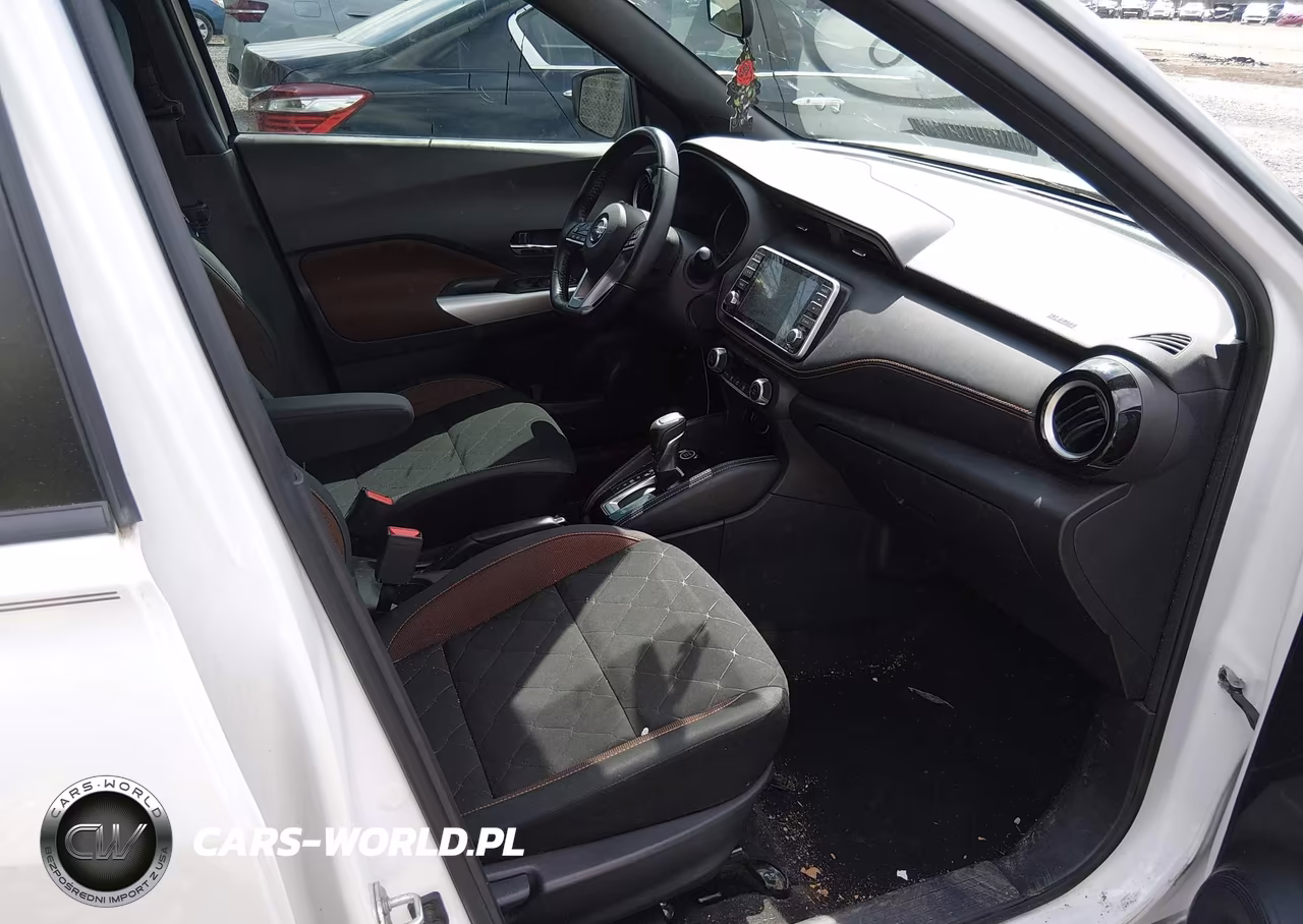 2019 Nissan Kicks Sr VIN:3N1CP5CU0KL522883 - 5