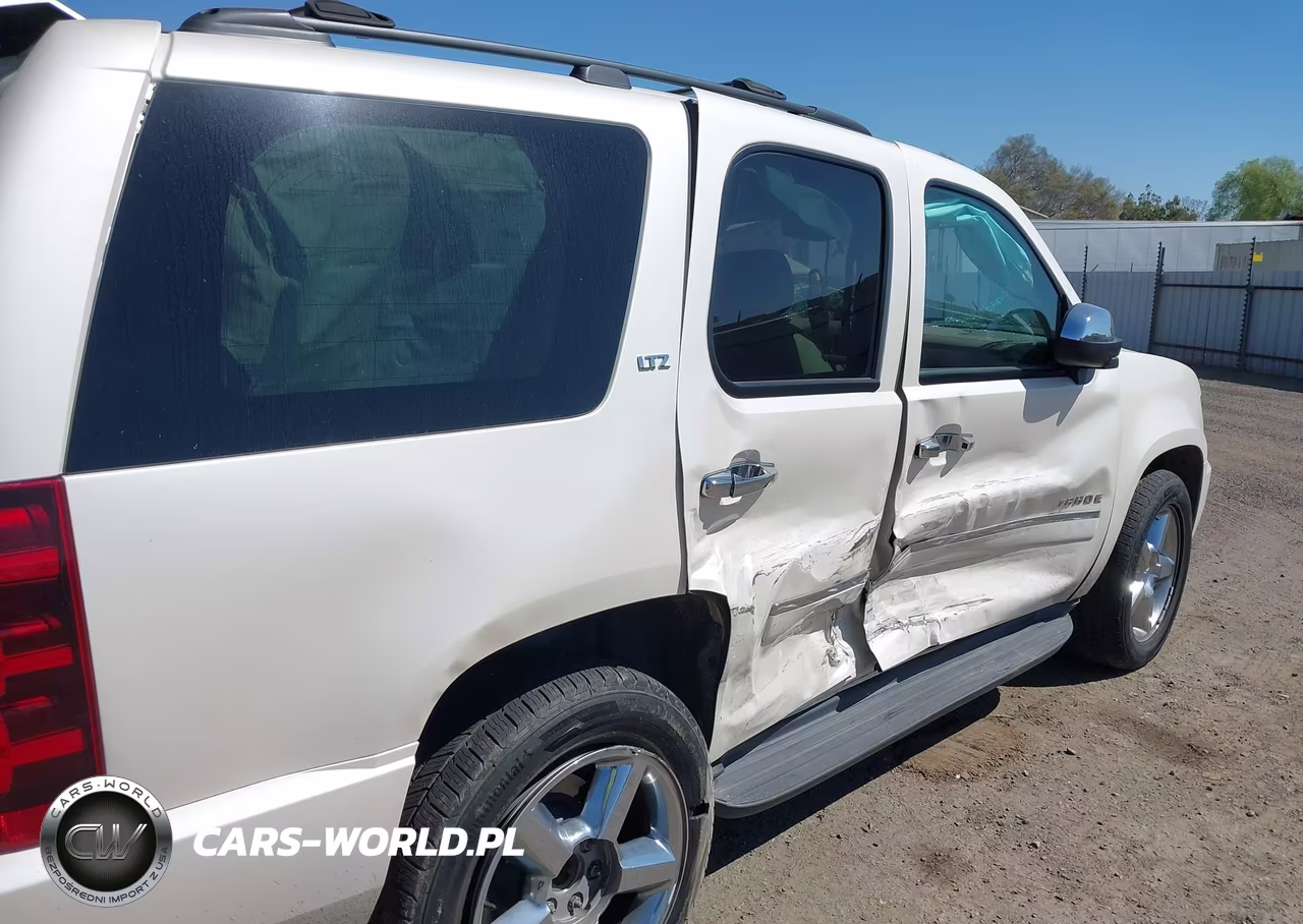 2013 Chevrolet Tahoe Ltz VIN:1GNSCCE0XDR365627 - 13