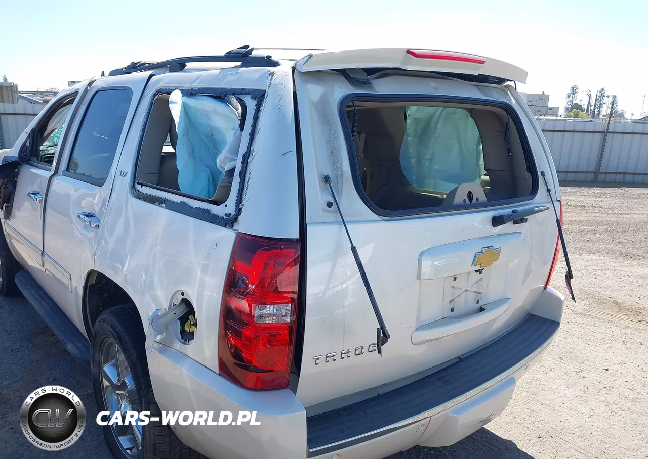 2013 Chevrolet Tahoe Ltz VIN:1GNSCCE0XDR365627 - 14