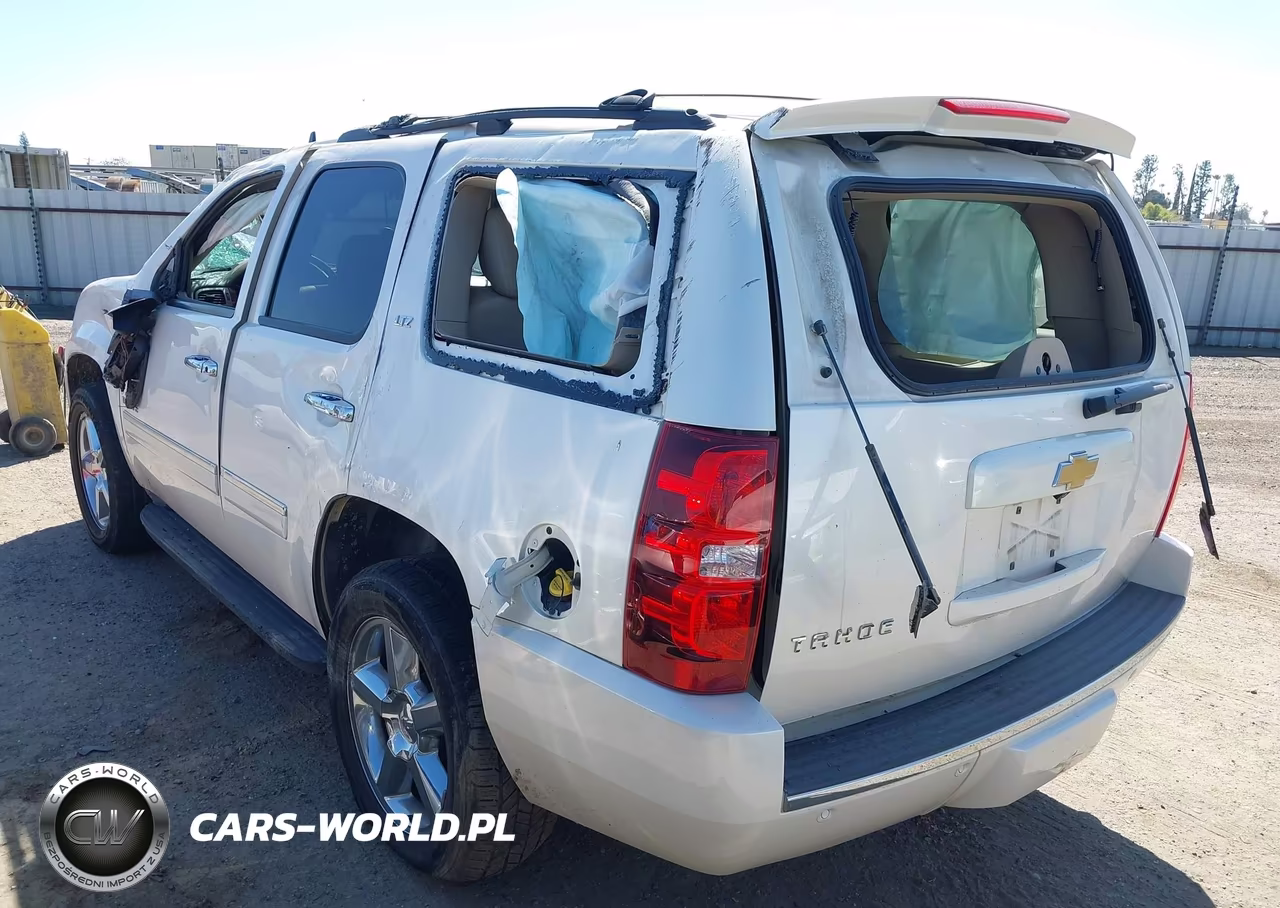 2013 Chevrolet Tahoe Ltz VIN:1GNSCCE0XDR365627 - 3