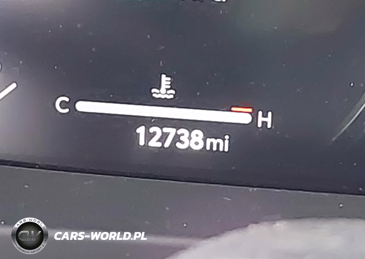 2025 Toyota Crown Signia Limited VIN:JTDACAAJ9S3028521 - 15