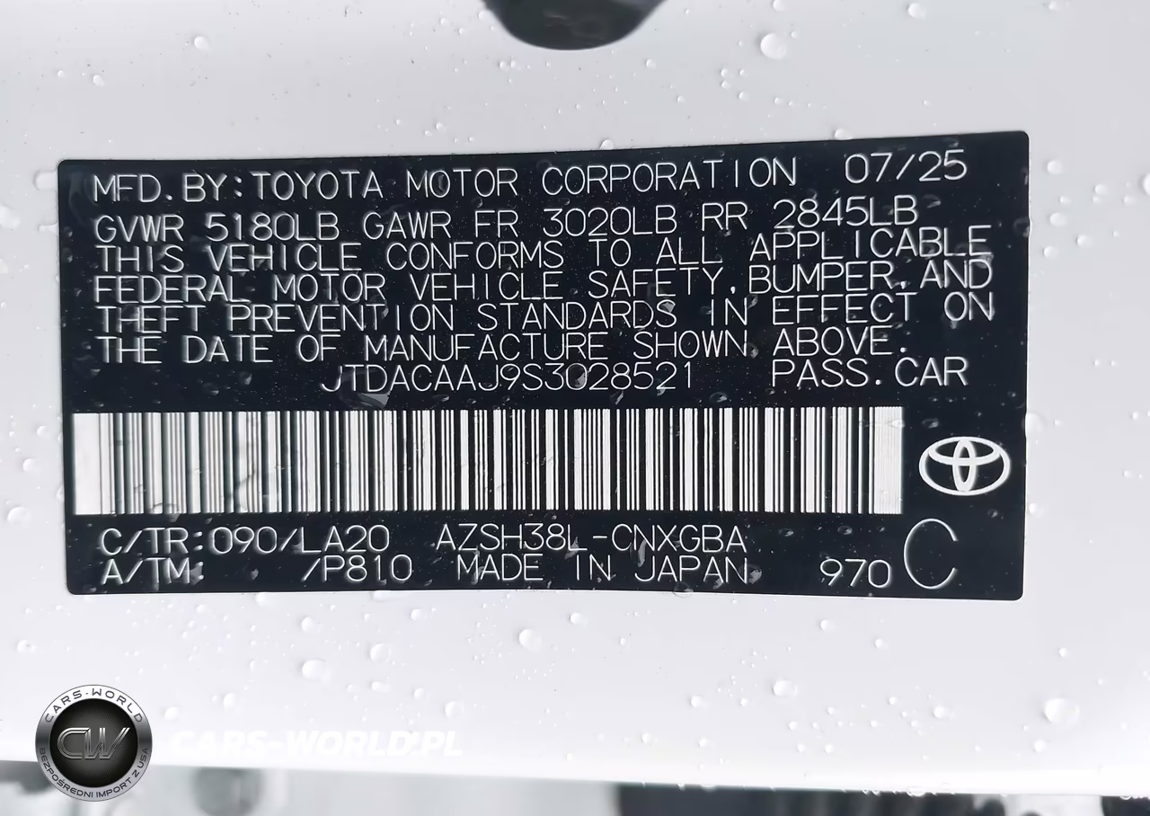 2025 Toyota Crown Signia Limited VIN:JTDACAAJ9S3028521 - 9