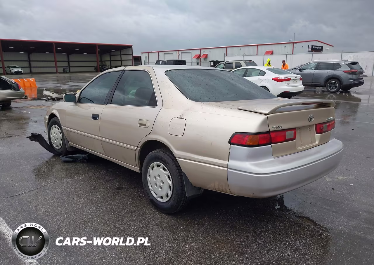 1999 Toyota Camry Le VIN:4T1BG22K0XU904864 - 3