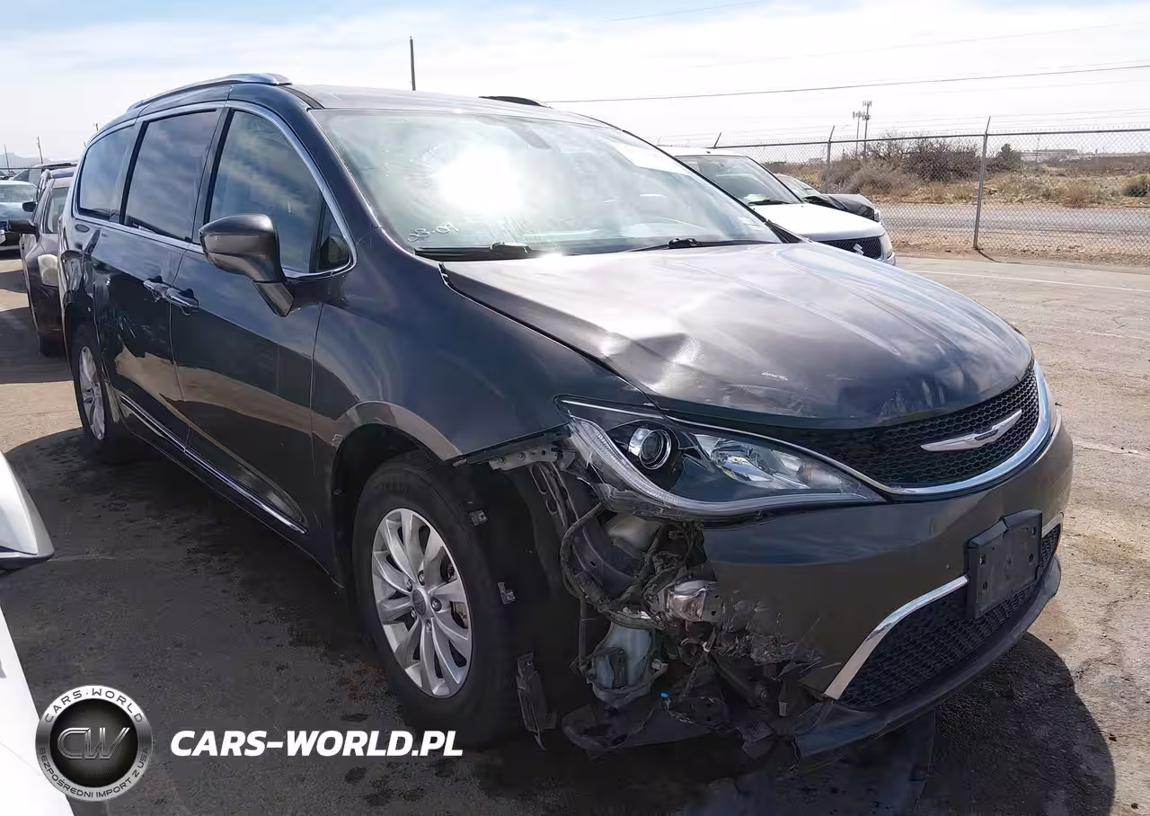 2020 Chrysler Pacifica Touring L