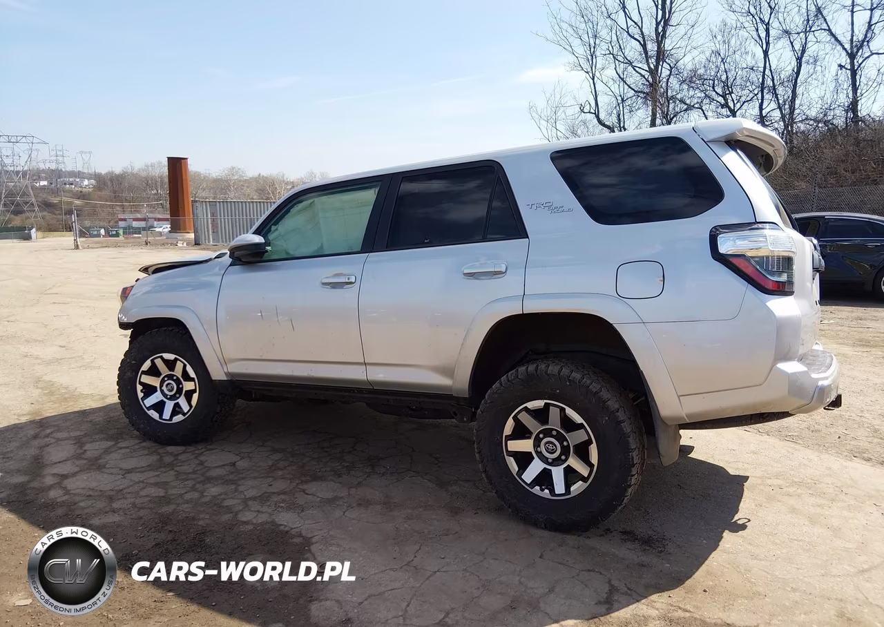 2019 Toyota 4Runner Trd Off Road VIN:JTEBU5JR0K5724683 - 3