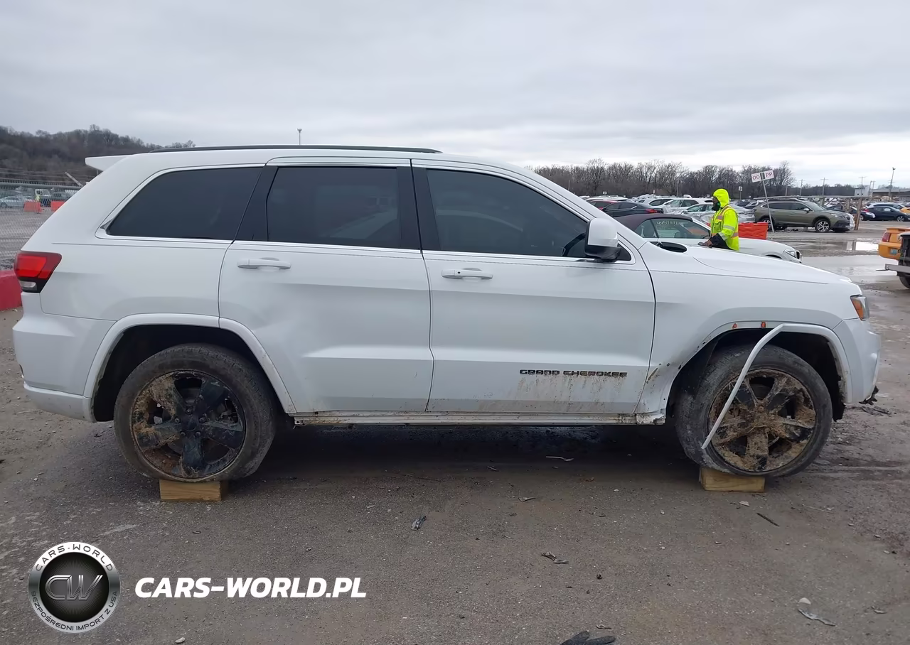 2015 Jeep Grand Cherokee Altitude VIN:1C4RJFAG3FC210022 - 14