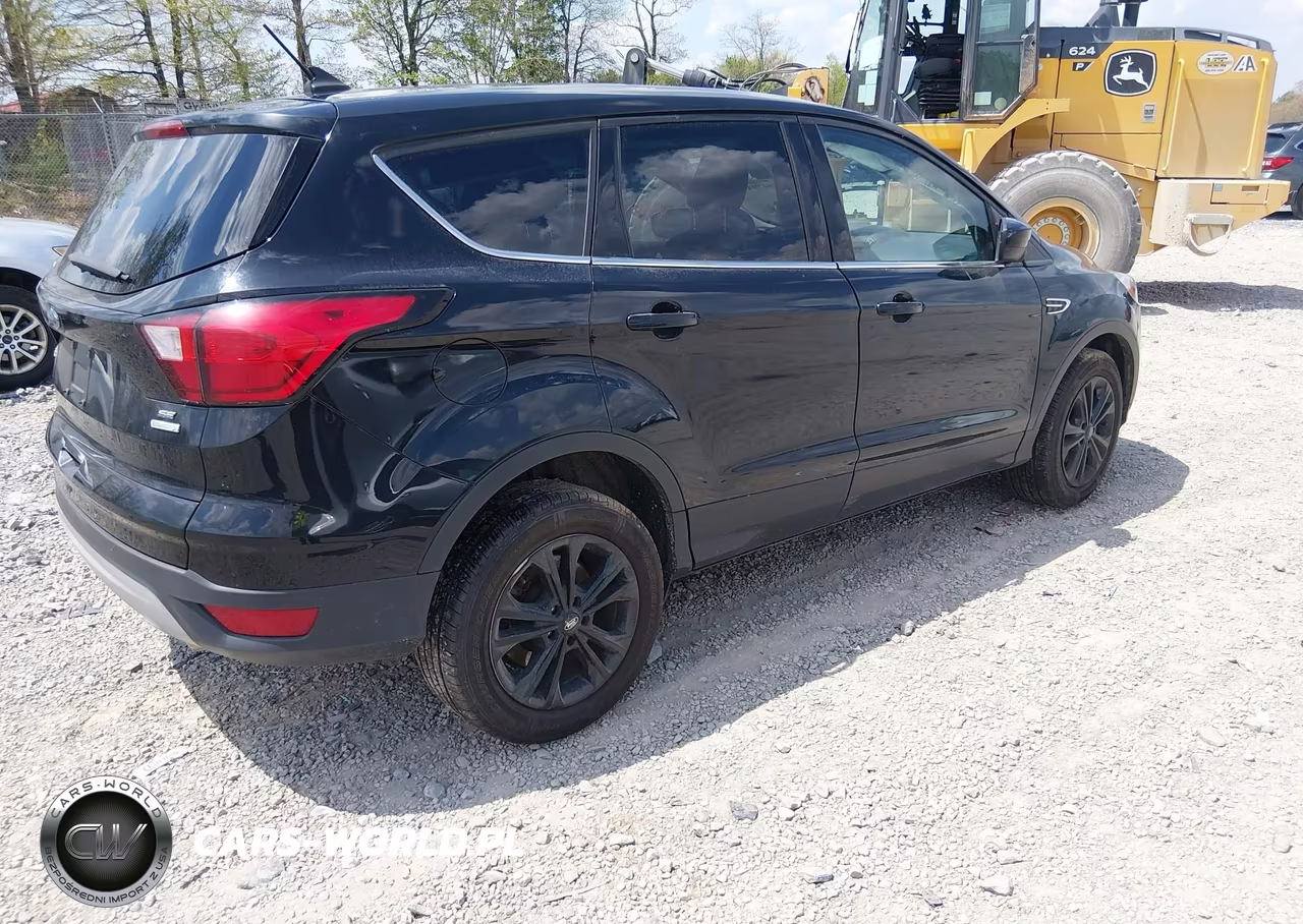 2019 Ford Escape Se VIN:1FMCU0GDXKUA94244 - 4