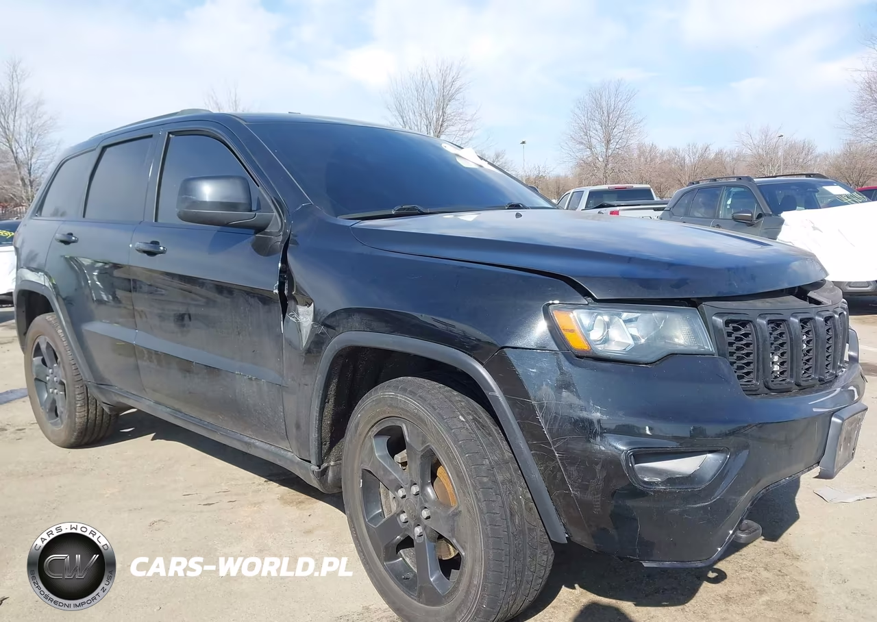 2018 Jeep Grand Cherokee Upland 4X4 VIN:1C4RJFAG3JC410813 - 16