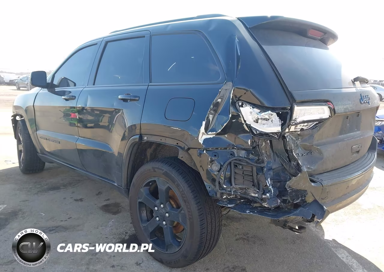 2018 Jeep Grand Cherokee Upland 4X4 VIN:1C4RJFAG3JC410813 - 3