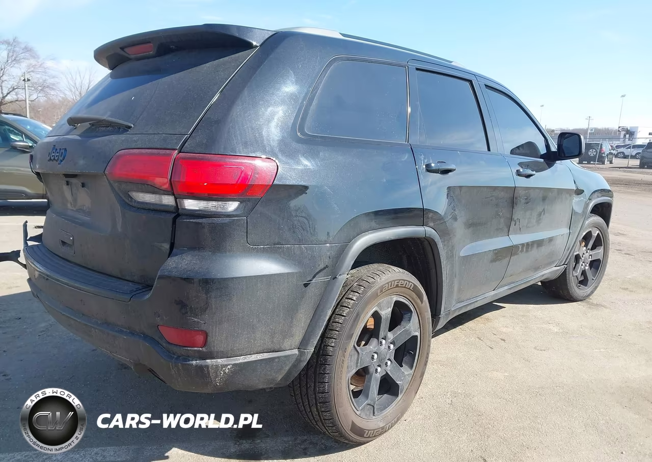 2018 Jeep Grand Cherokee Upland 4X4 VIN:1C4RJFAG3JC410813 - 4