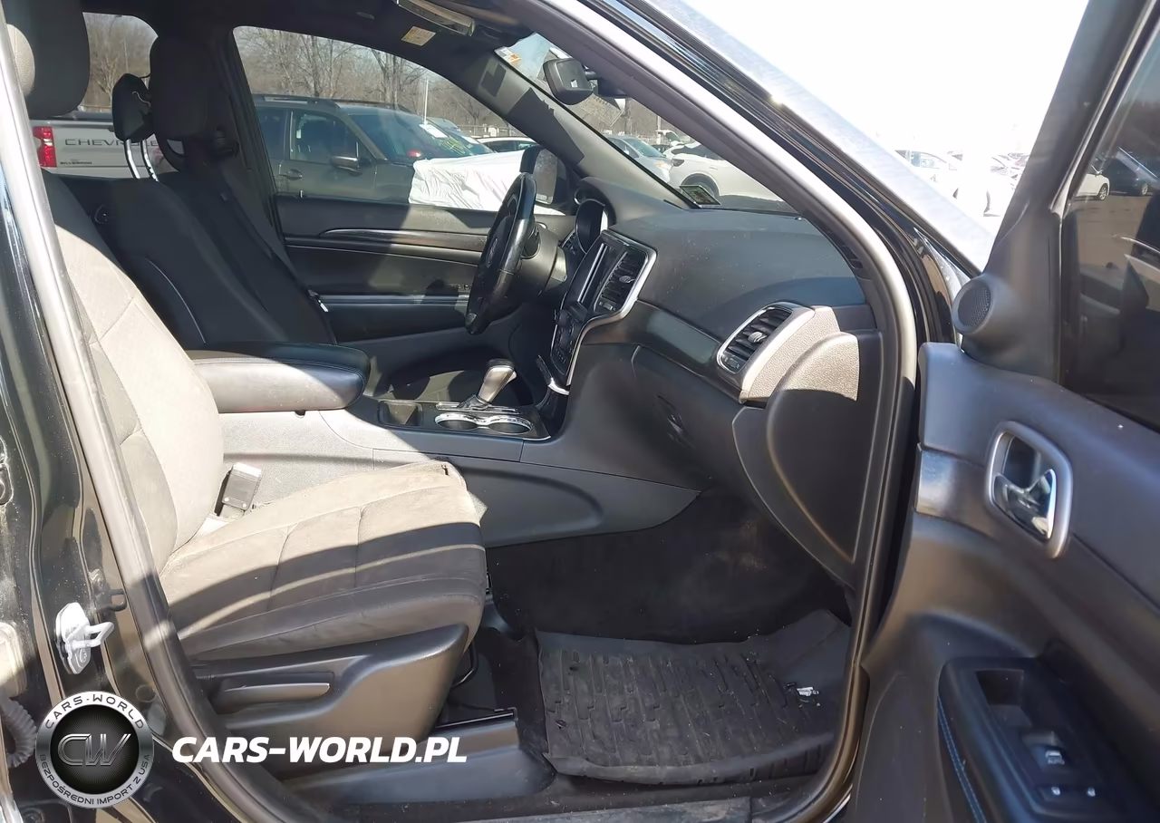 2018 Jeep Grand Cherokee Upland 4X4 VIN:1C4RJFAG3JC410813 - 5