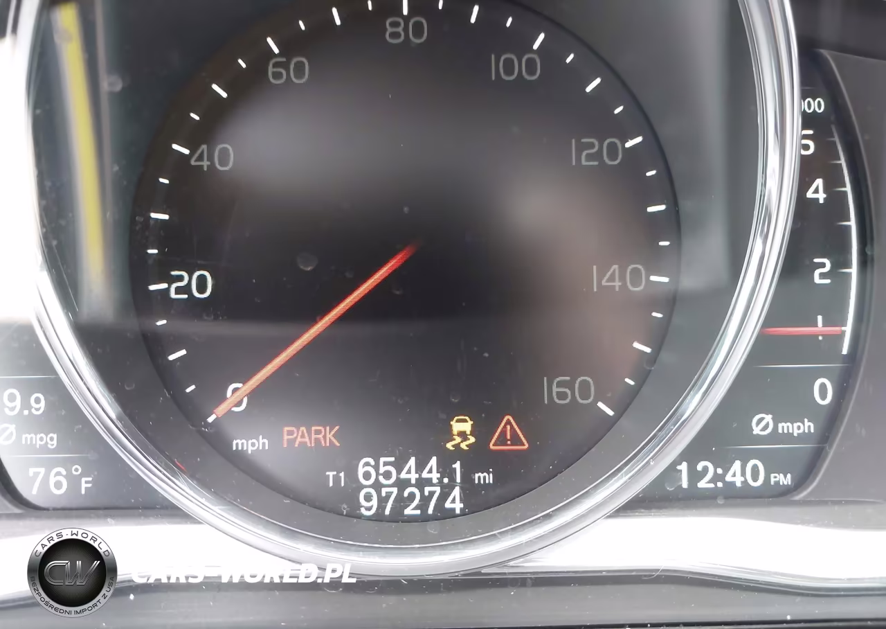 2018 Volvo S60 T5 Dynamic VIN:YV126MFL2J2455142 - 15
