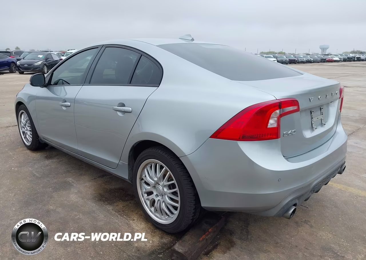 2018 Volvo S60 T5 Dynamic VIN:YV126MFL2J2455142 - 3