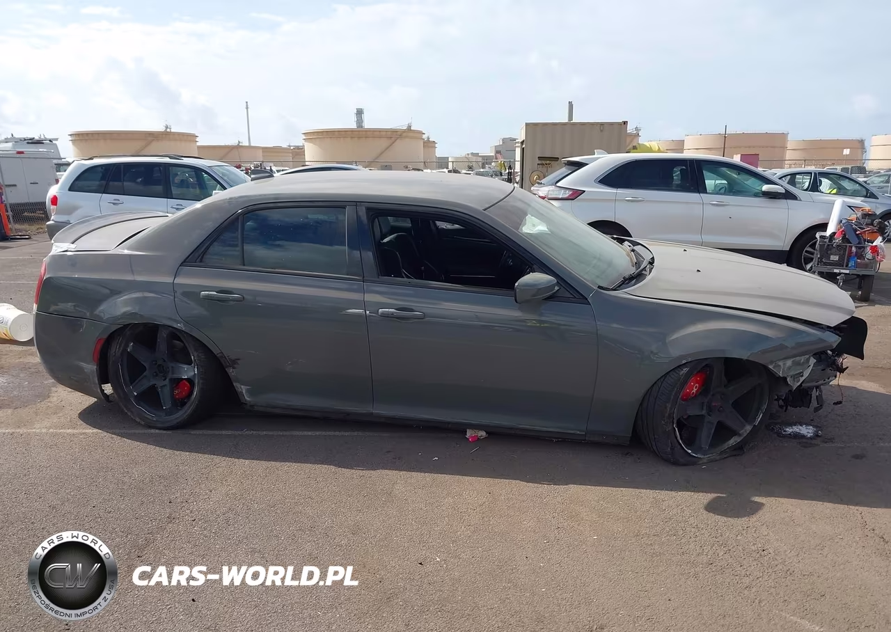 2018 Chrysler 300 300S VIN:2C3CCABG4JH201602 - 14