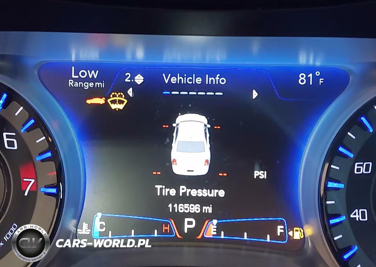 2018 Chrysler 300 300S VIN:2C3CCABG4JH201602 - 16