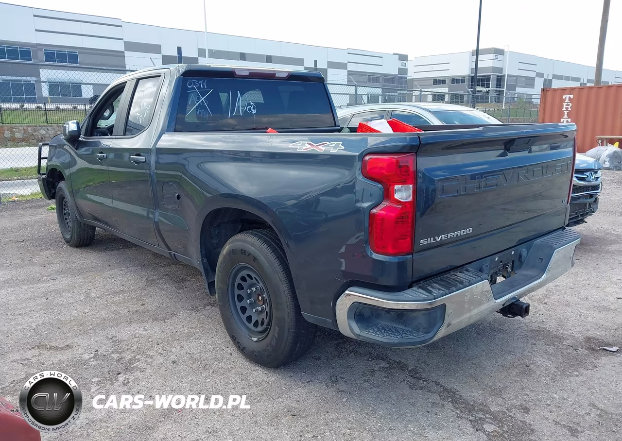 2020 Chevrolet Silverado 1500 VIN:1GCRYDED8LZ239816 - 3