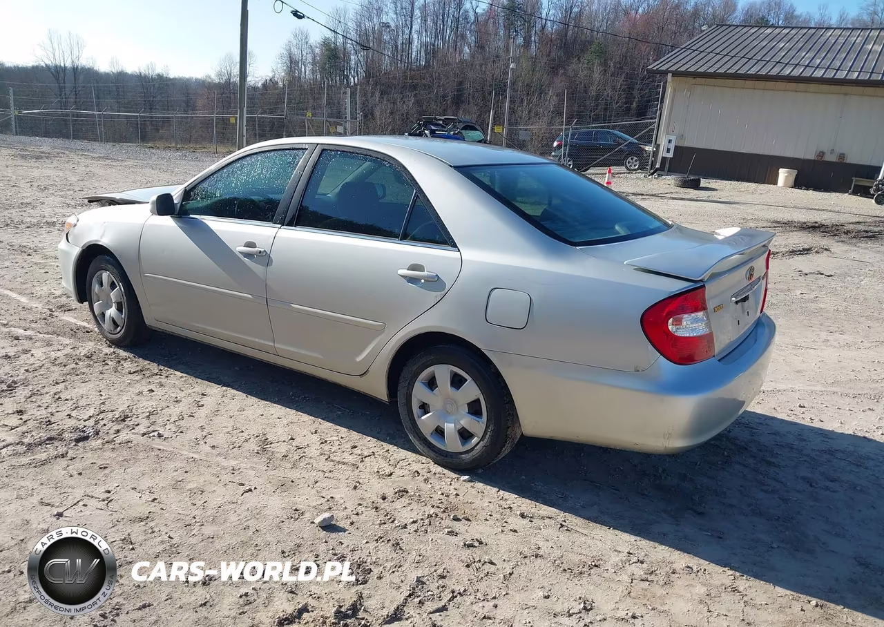 2003 Toyota Camry Le VIN:4T1BE32K43U643017 - 3
