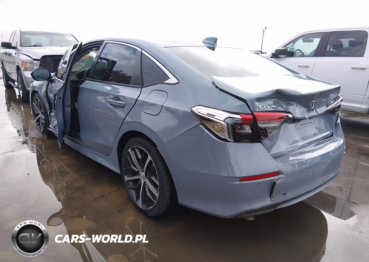 2024 Honda Civic Touring VIN:2HGFE1F91RH336919 - 3