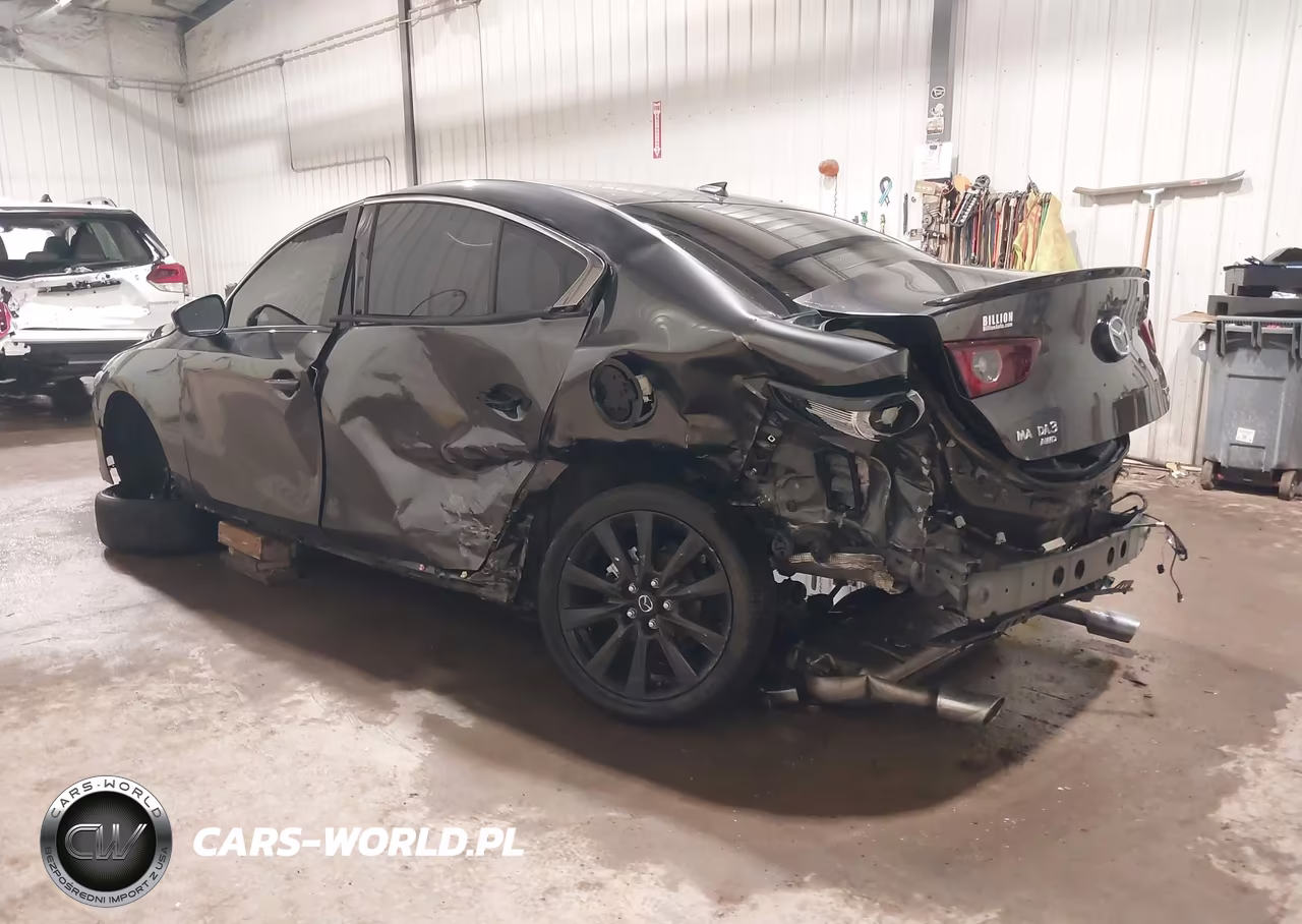 2022 Mazda Mazda3 Premium Plus VIN:JM1BPBEY1N1509255 - 3