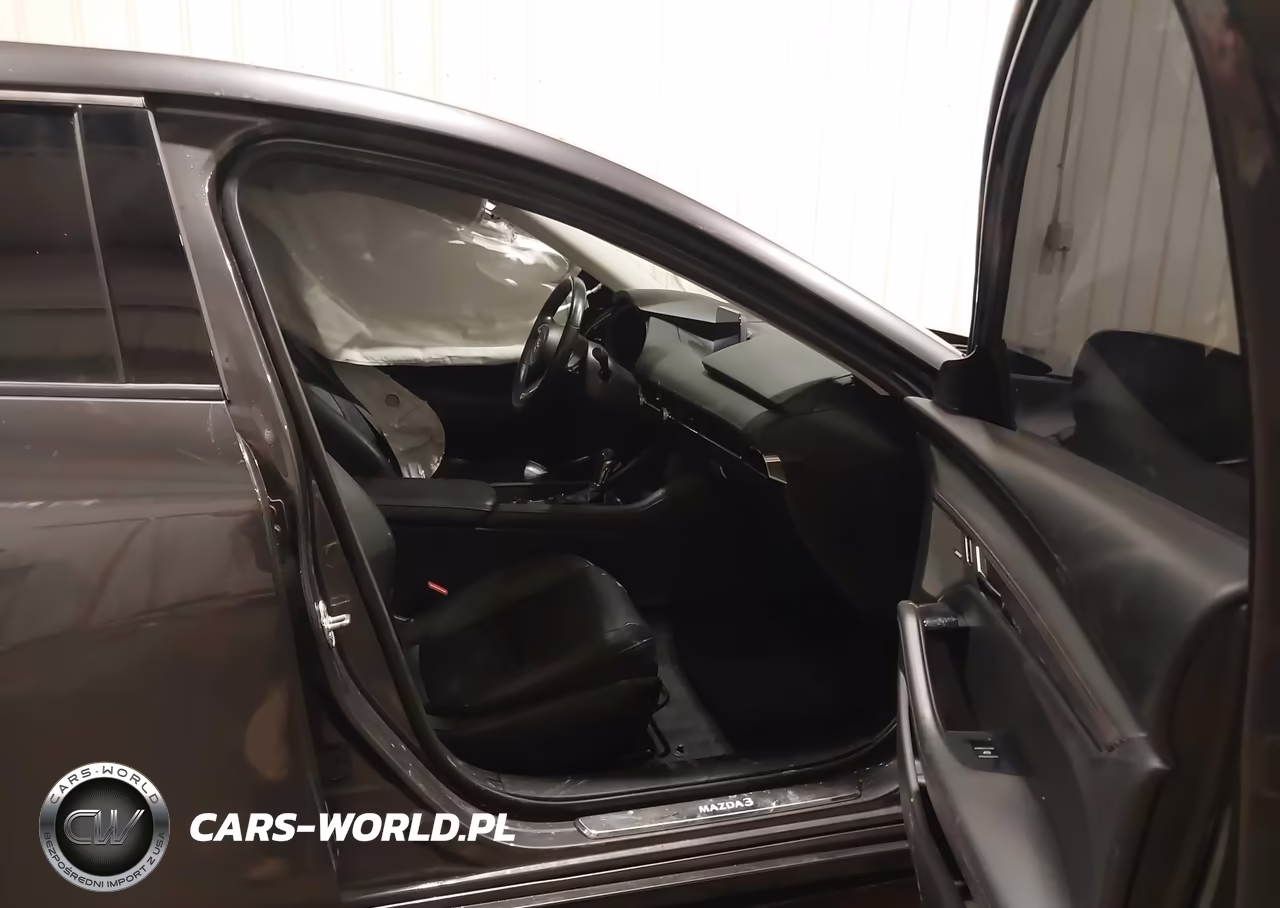 2022 Mazda Mazda3 Premium Plus VIN:JM1BPBEY1N1509255 - 5