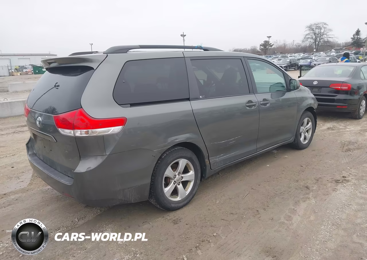 2011 Toyota Sienna Le V6 VIN:5TDKK3DC3BS045054 - 4