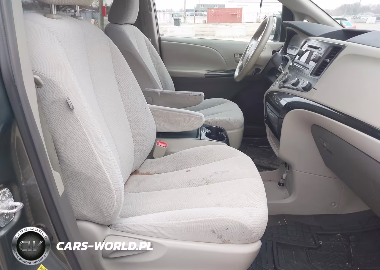 2011 Toyota Sienna Le V6 VIN:5TDKK3DC3BS045054 - 5