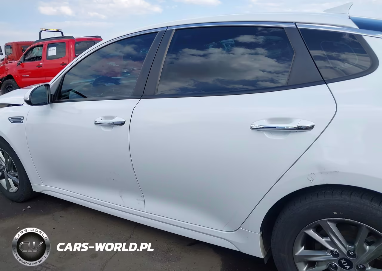2019 Kia Optima Lx VIN:5XXGT4L37KG335292 - 15