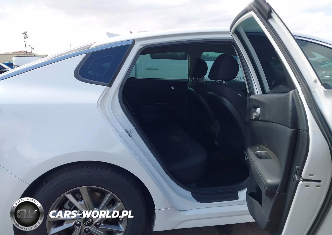 2019 Kia Optima Lx VIN:5XXGT4L37KG335292 - 8